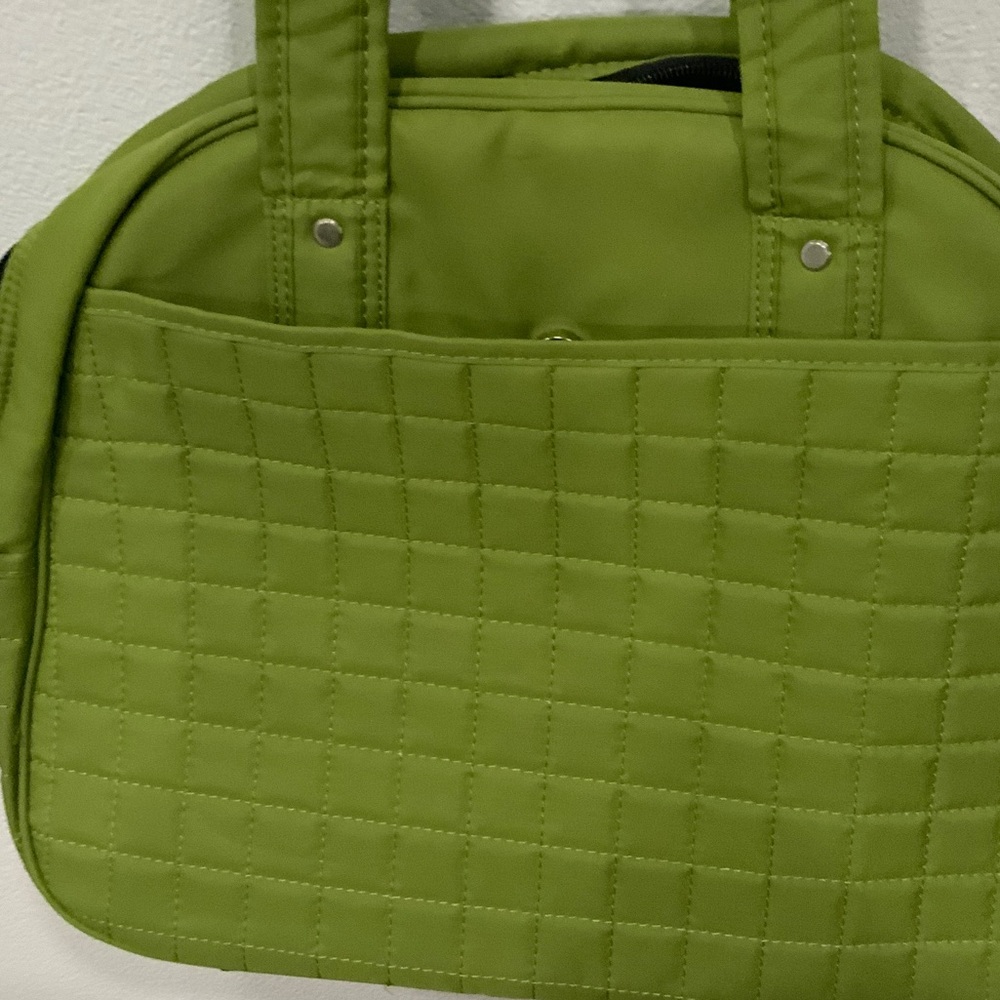 GAIAM Metro Gym Bag in Olive Green - Picture 2 of 5